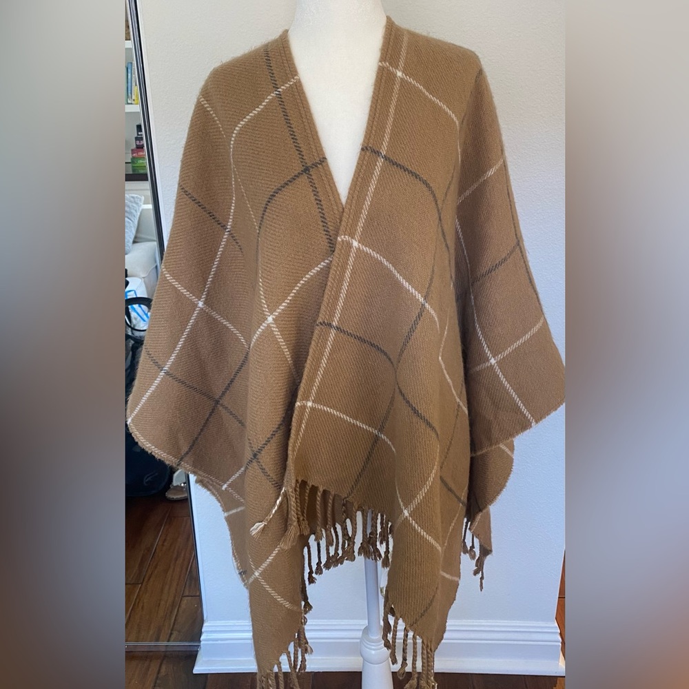 Abercrombie Camel Plaid Poncho